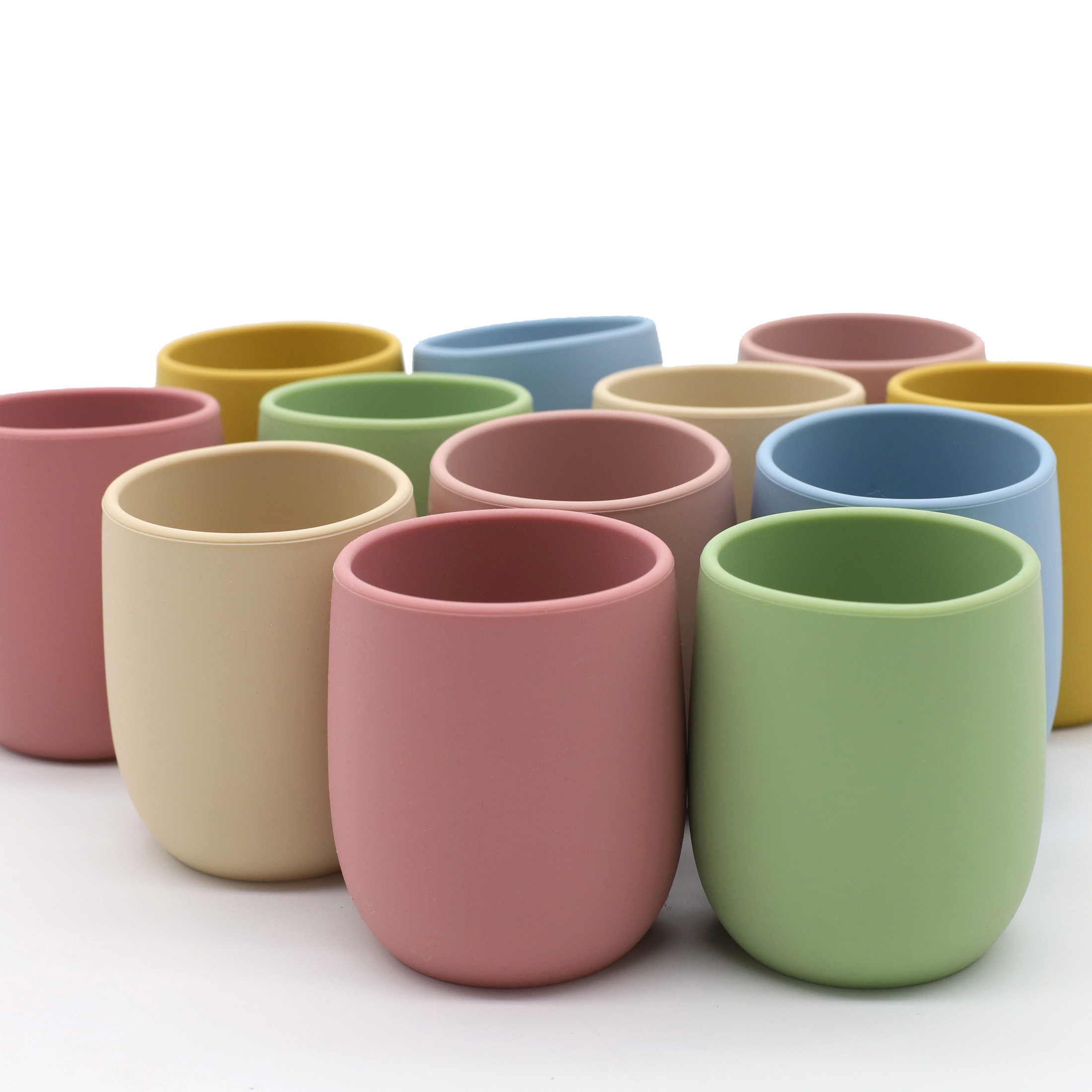 كوب ماء من السيليكون للأطفال ص - مراجعة Snack Cup Toddler وسعره