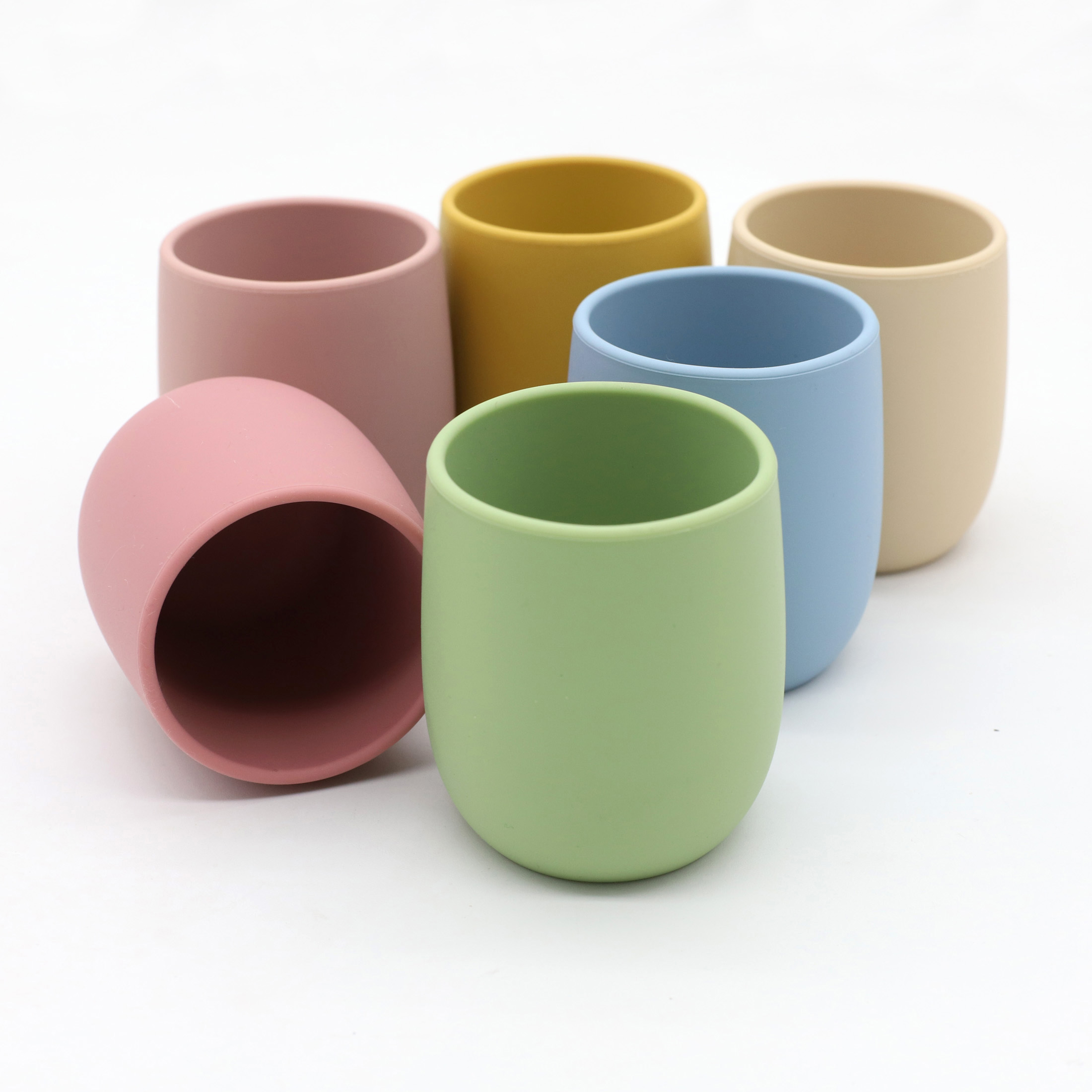 كوب ماء من السيليكون للأطفال ص - مراجعة Snack Cup Toddler وسعره