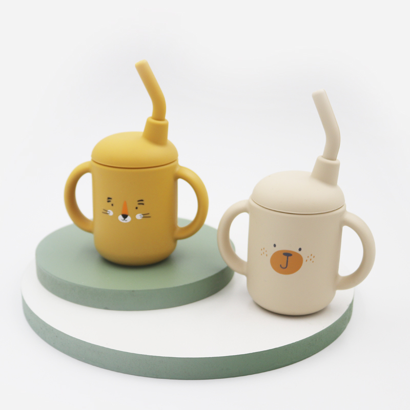 كوب سيليكون للأطفال بسعة 120 م - مراجعة Snack Cup Toddler وسعره