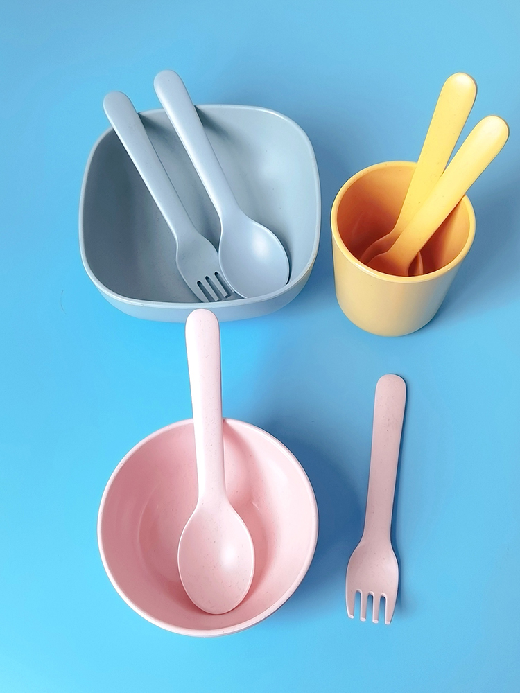 طقم أدوات مائدة من ألياف الخيز - مراجعة Baby Food Restaurant وسعره